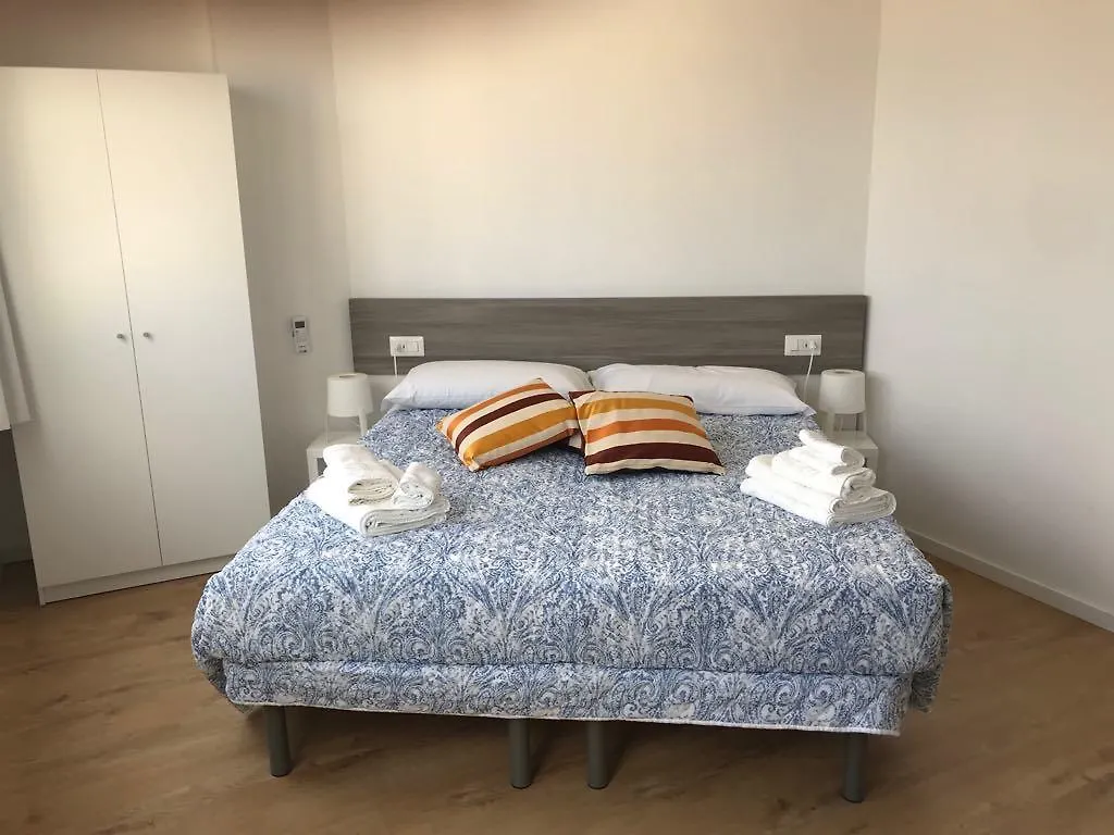 Four Rooms Apartments Two Oristano